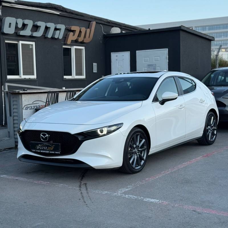  MAZDA3 -  1