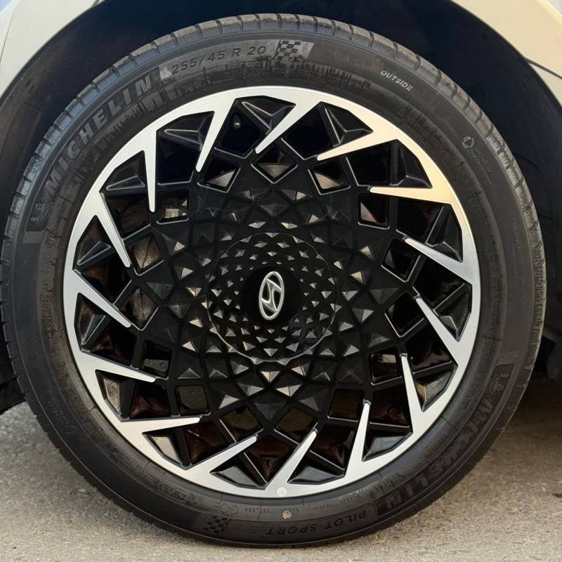  IONIQ5 -  10