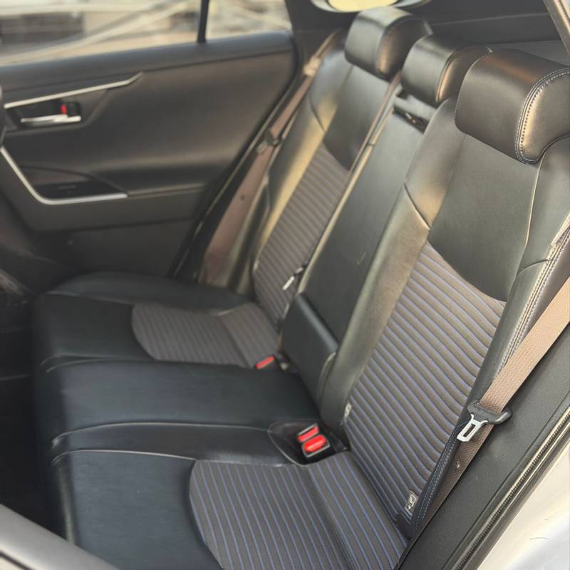 ������ RAV 4 HYBRID - ����� 10