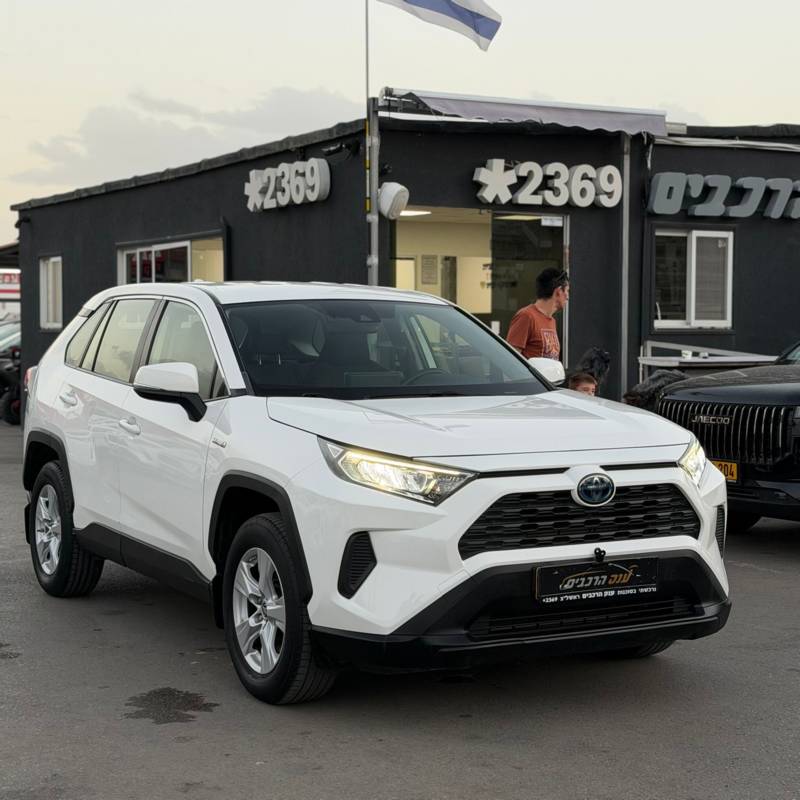 ������ RAV 4 HYBRID - ����� 2