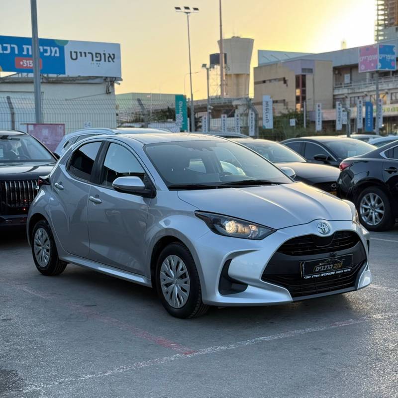  YARIS -  2