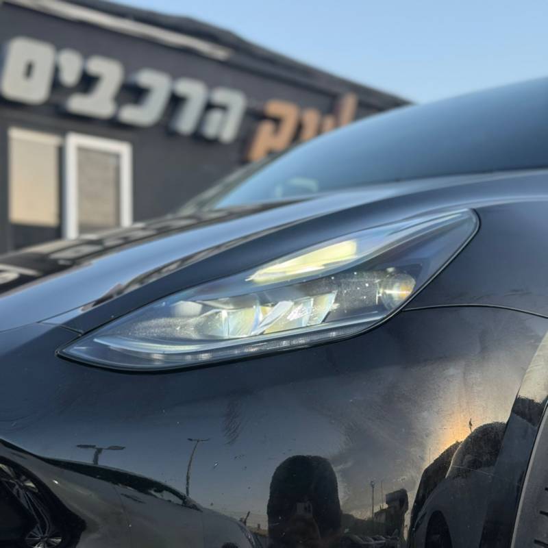  MODEL Y -  2