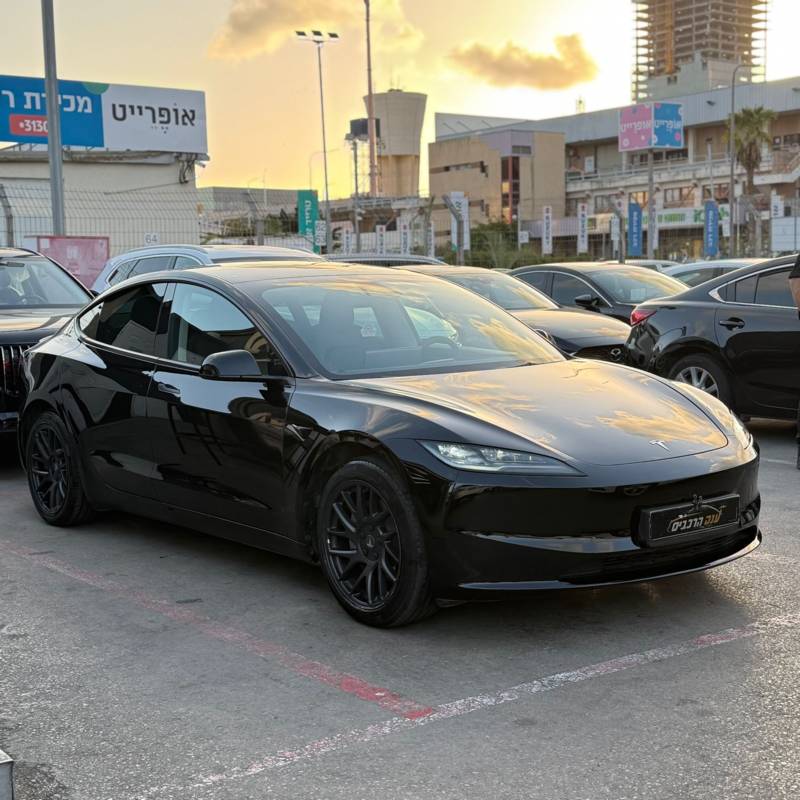  MODEL 3 -  2