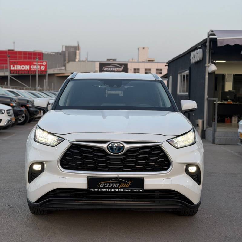 ������ HIGHLANDER - ����� 2