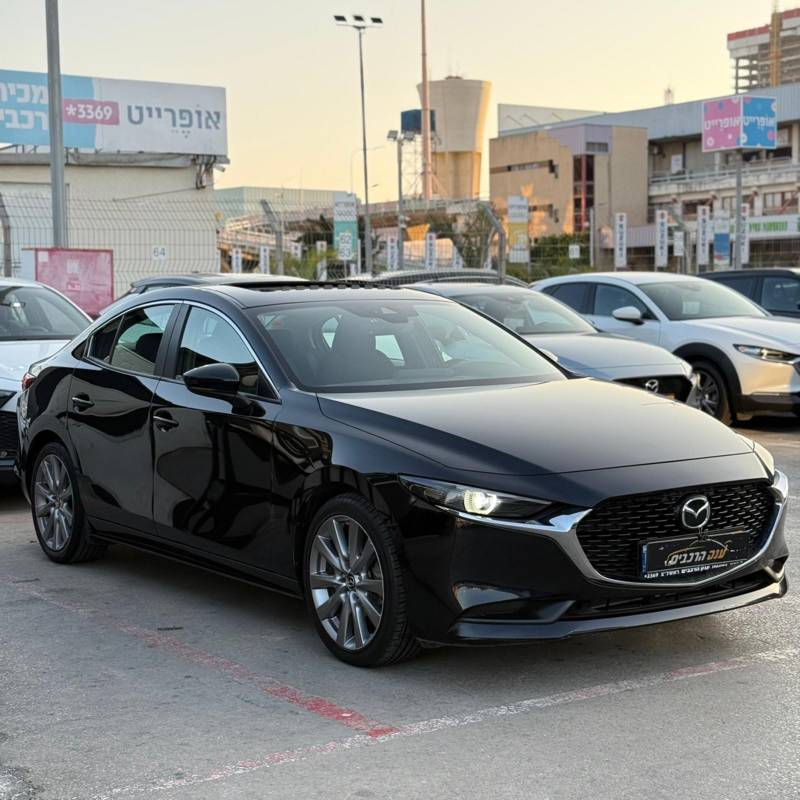  MAZDA 3 -  2