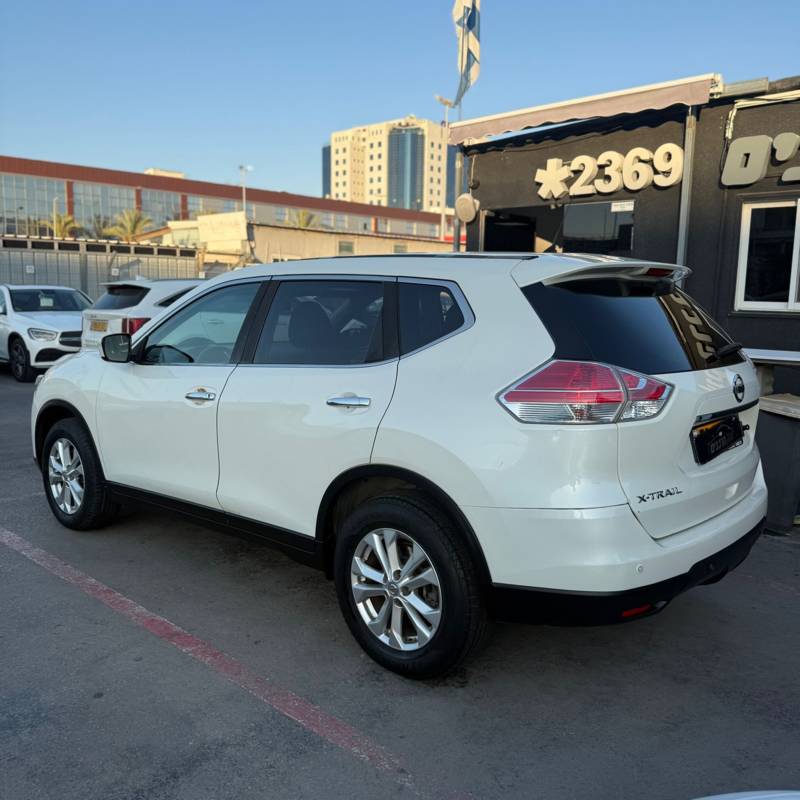  X-TRAIL -  2