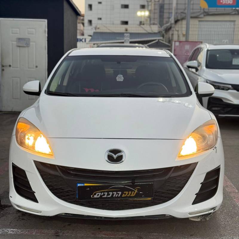  MAZDA 3 -  2