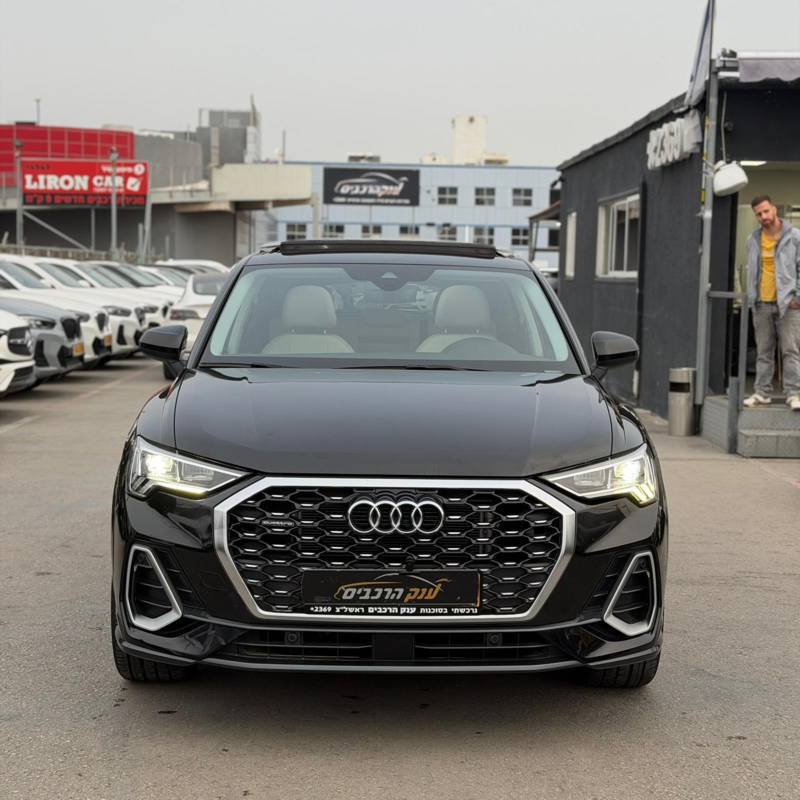 ����� Q3 SPORTBACK - ����� 2