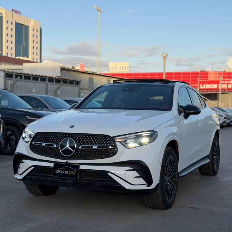 ����� GLC300 4MATIC - ����� 3