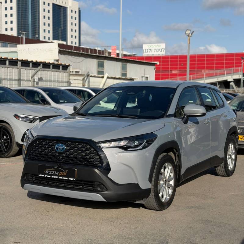 ������ COROLLA CROSS - ����� 3