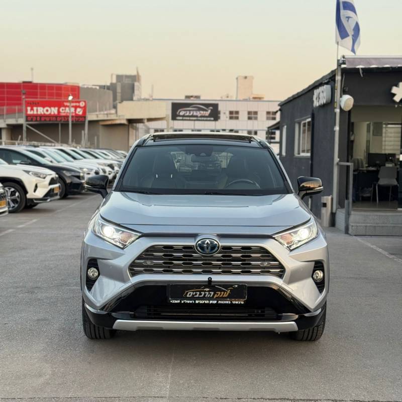  RAV 4 HYBRID -  3