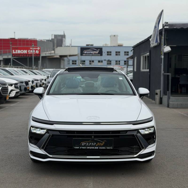 ������ SONATA HYBRID - ����� 3