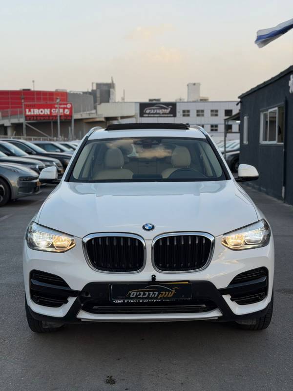 � � �� X3 XDRIVE20D - ����� 3