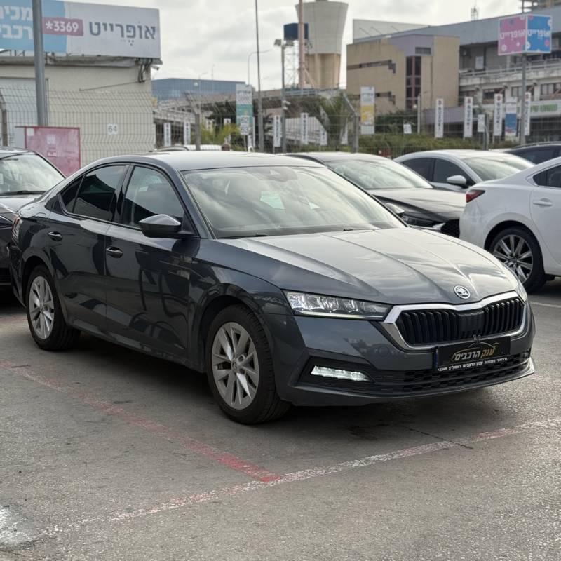  OCTAVIA -  3