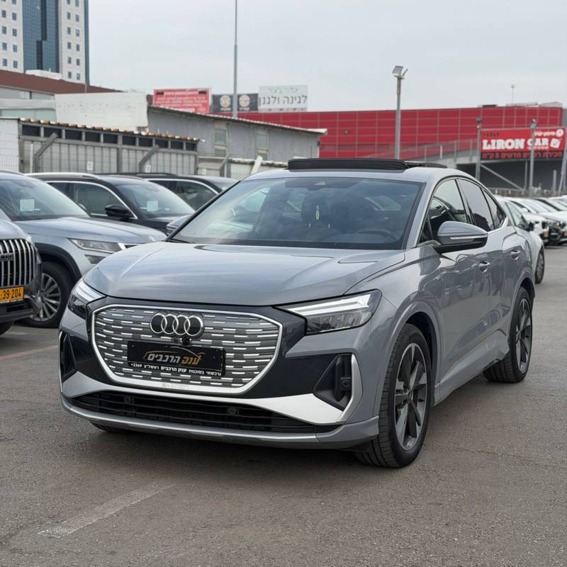 ����� Q4 SPORTBACK - ����� 3