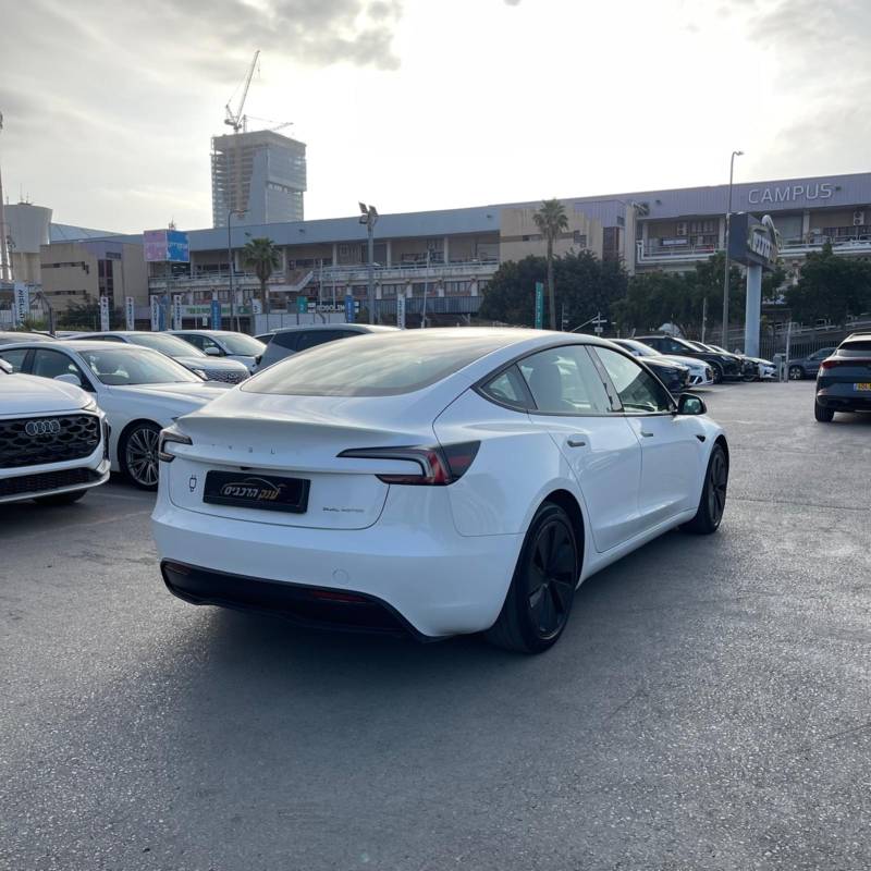 ���� MODEL 3 - ����� 3