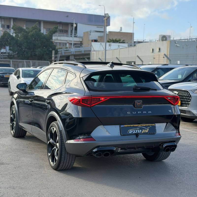 ����� CUPRA - ����� 4