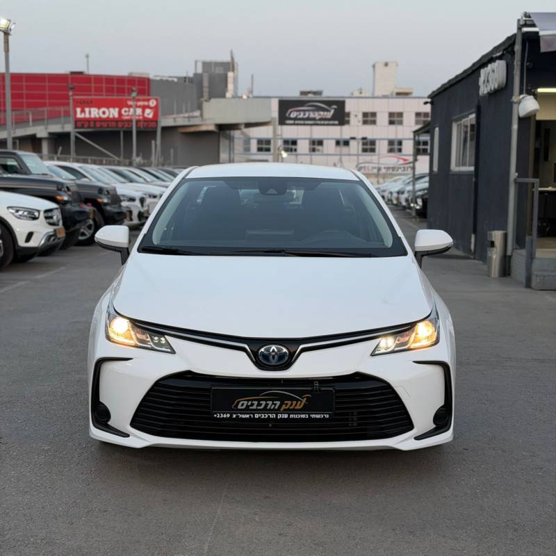 ������ COROLLA HSD SDN - ����� 4