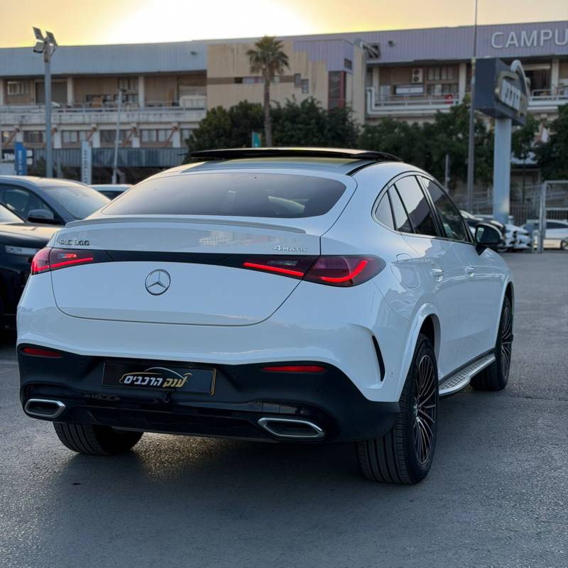 ����� GLC300 4MATIC - ����� 4