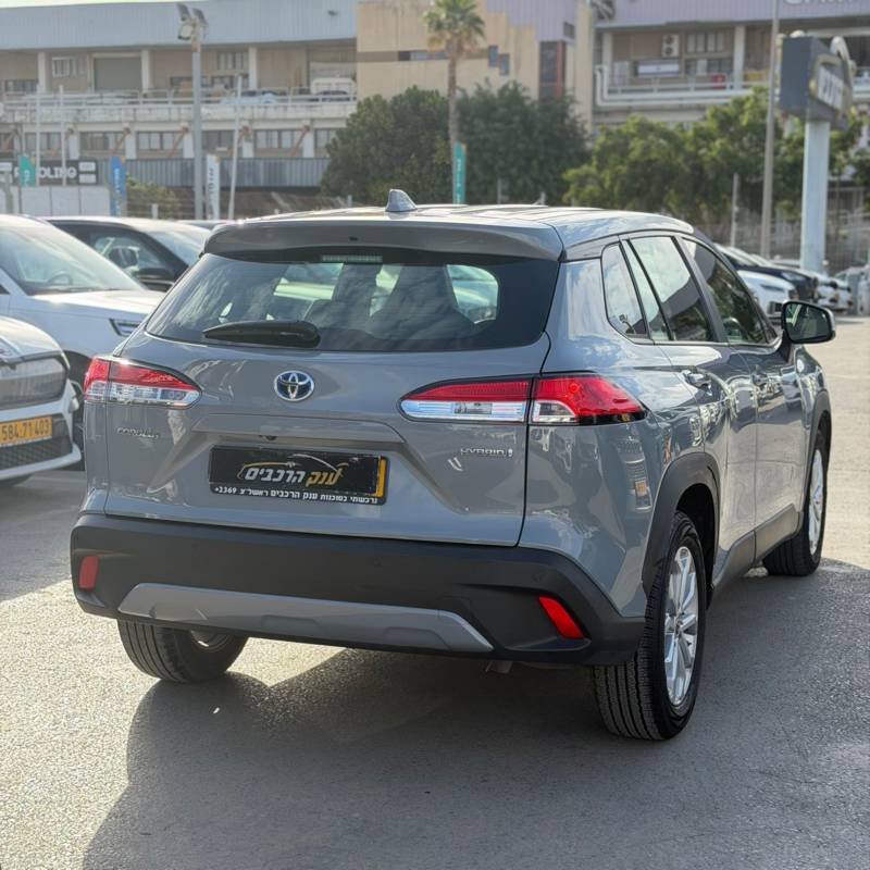 ������ COROLLA CROSS - ����� 4