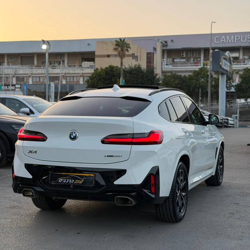 � � �� X4 XDRIVE20I - ����� 4