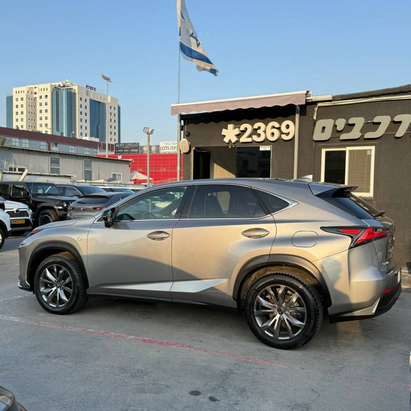  LEXUS NX300H -  4
