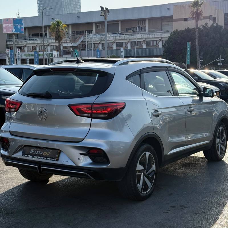 ��.�� ZS EV - ����� 4