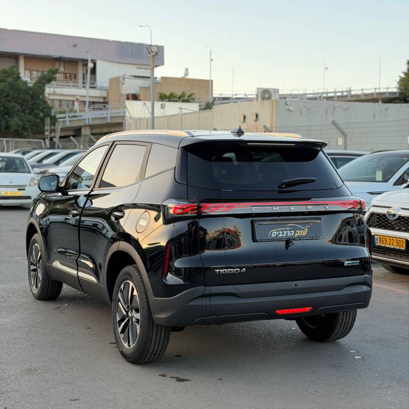 �'�� TIGGO 4 HYBRID - ����� 4