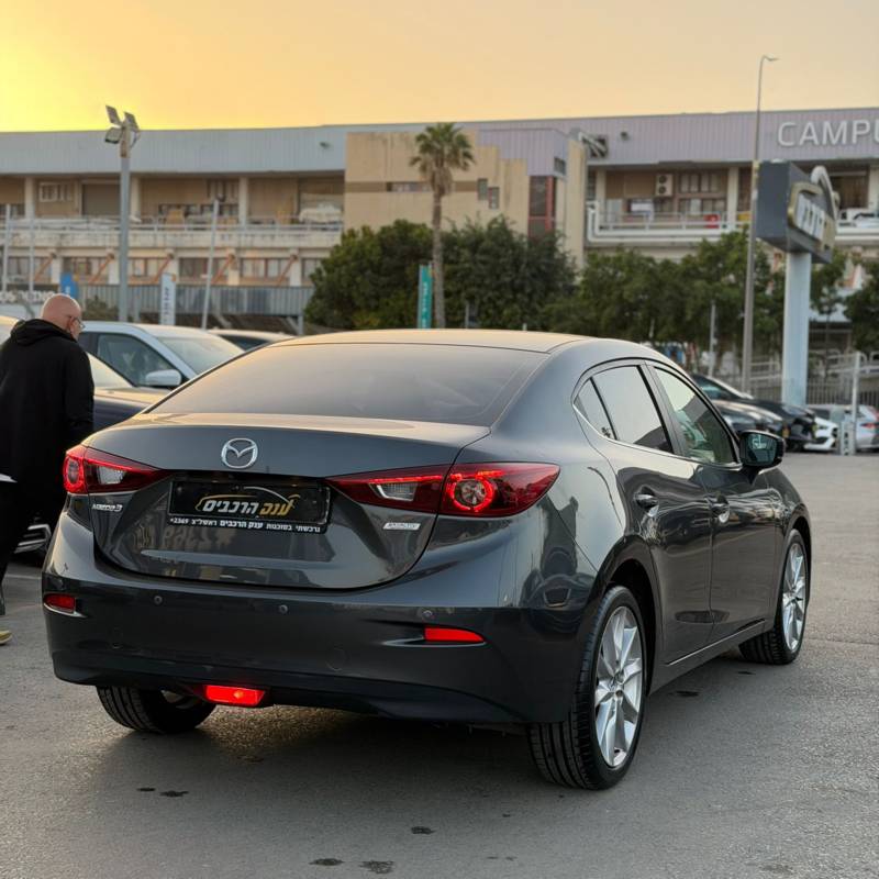 ���� MAZDA 3 - ����� 4