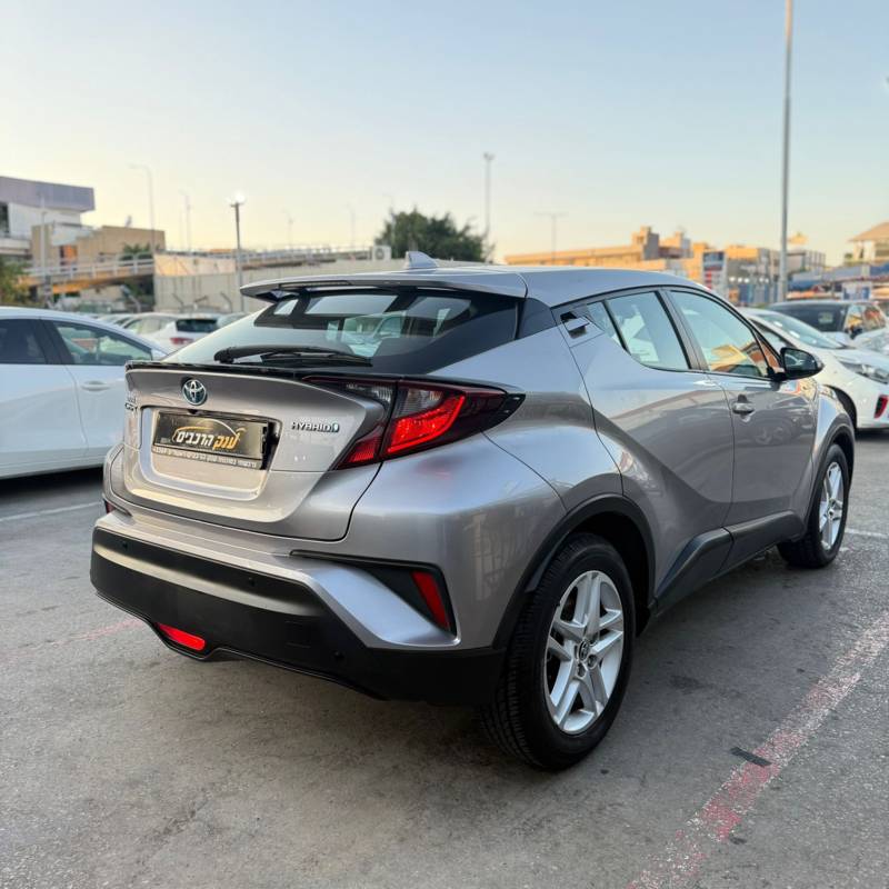  C-HR HYBRID -  4