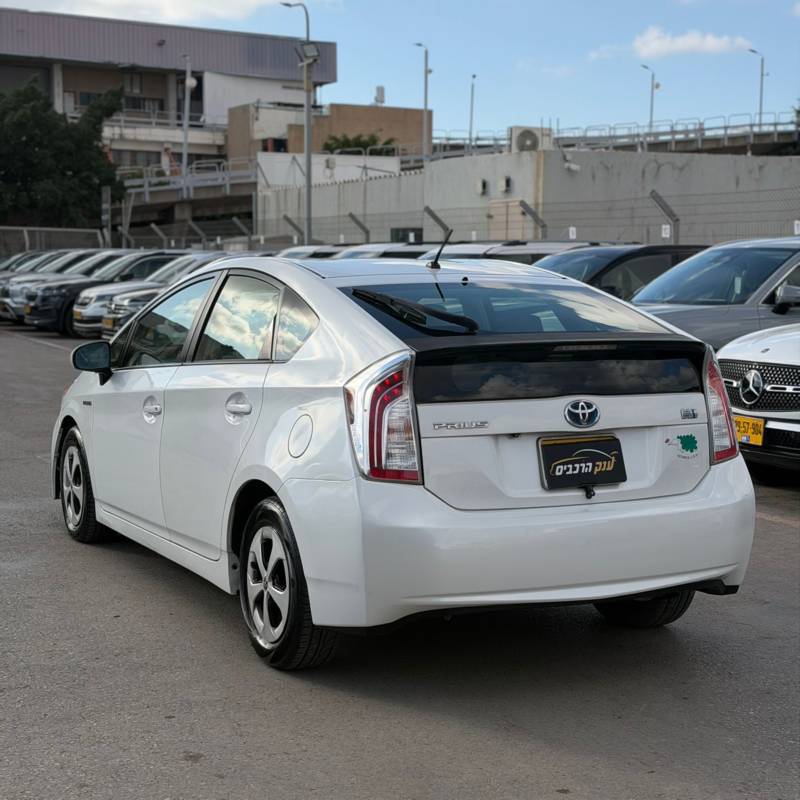 ������ PRIUS HYBRID - ����� 4