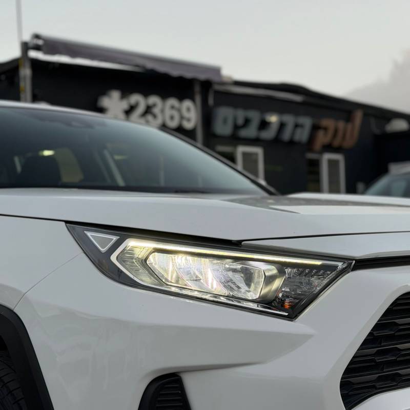 ������ RAV 4 HYBRID - ����� 5