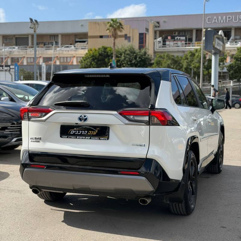 ������ RAV 4 HYBRID - ����� 5