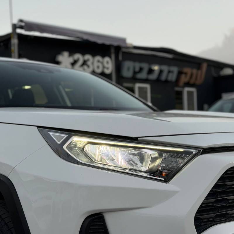  RAV 4 HYBRID -  5