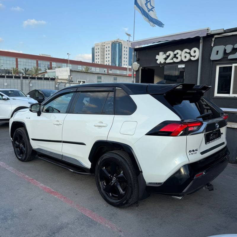  RAV 4 HYBRID -  5