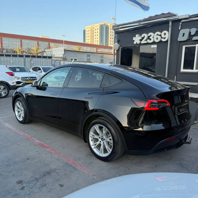  MODEL Y -  5