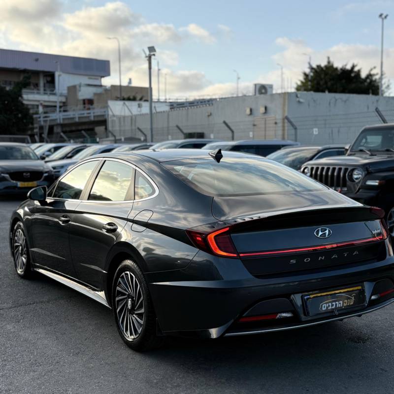 ������ SONATA HYBRID - ����� 5