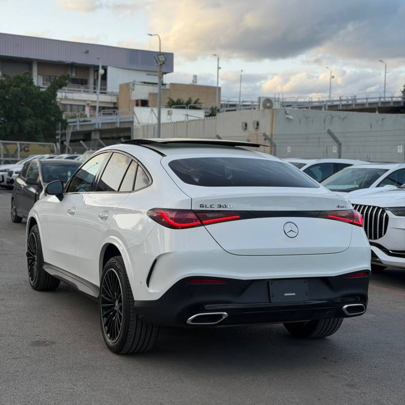 ����� GLC 300 4MATIC - ����� 5