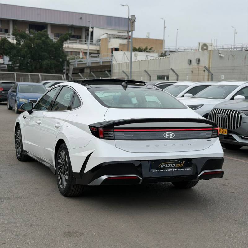 ������ SONATA HYBRID - ����� 5