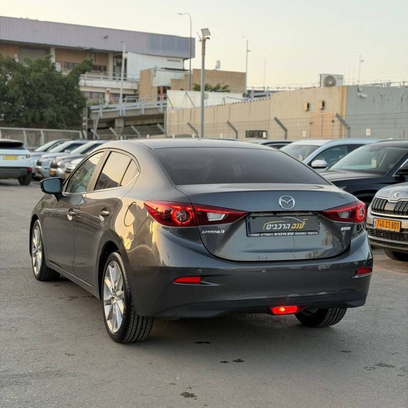 ���� MAZDA 3 - ����� 5