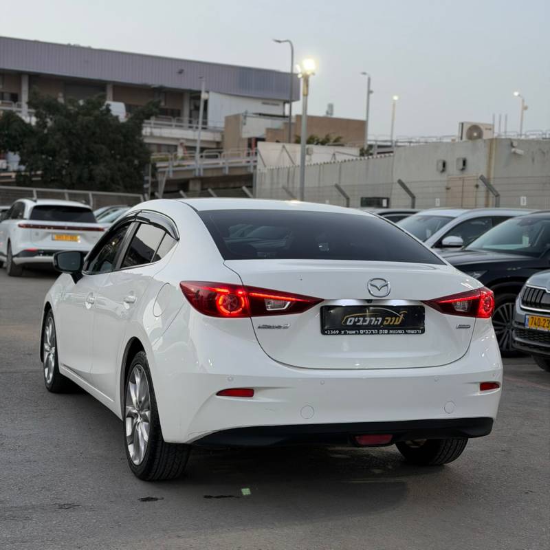 ���� MAZDA 3 - ����� 5