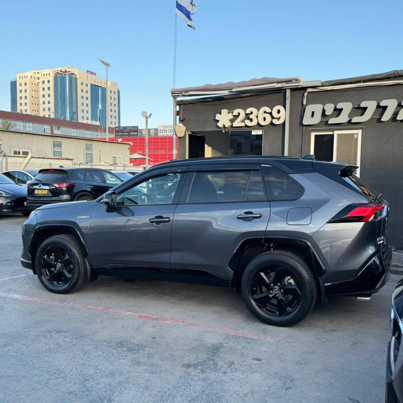  RAV 4 HYBRID -  5