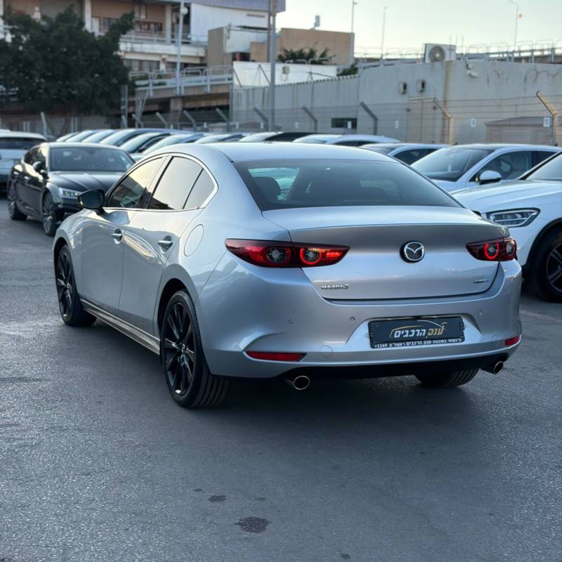 ���� MAZDA 3 - ����� 5