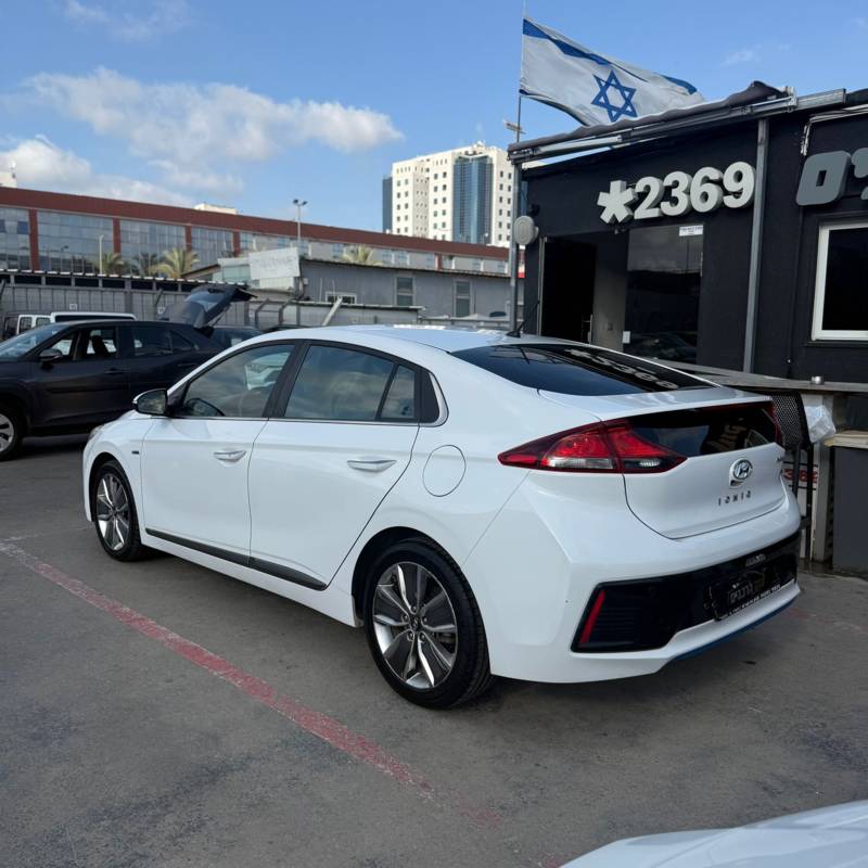  IONIQ HYBRID -  5