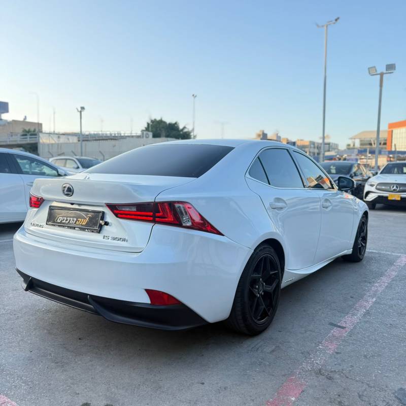  LEXUS IS300H -  5