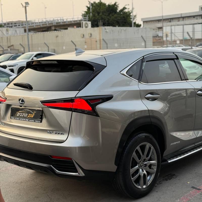 LEXUS NX300H -  6