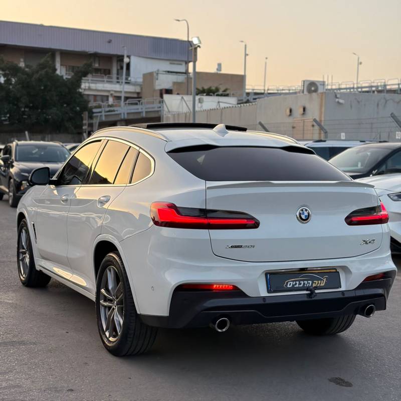 � � �� X4 XDRIVE30I - ����� 6