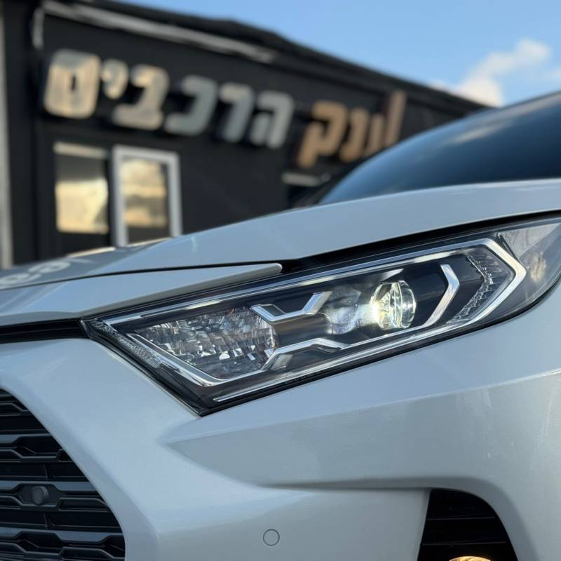  RAV 4 HYBRID -  6