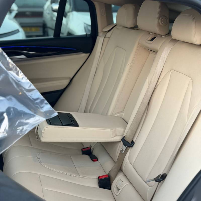 � � �� X4 XDRIVE30I - ����� 6