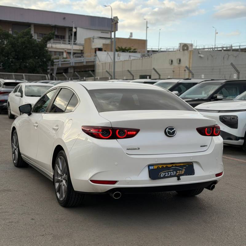 ���� MAZDA 3 - ����� 6